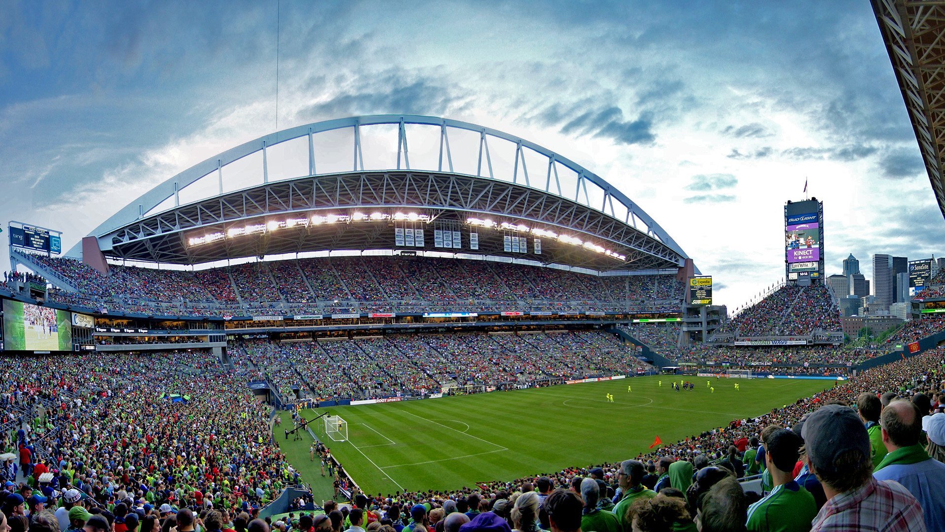 王者归来!东契奇复出首战献关键助攻,SKT主场沸腾如火山爆发